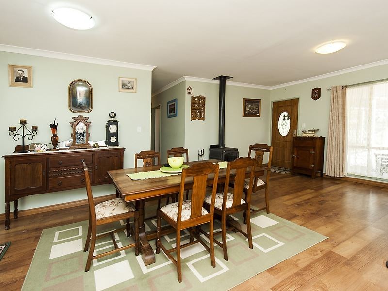 128 Armstrong Hills Drive, Lake Clifton WA 6215