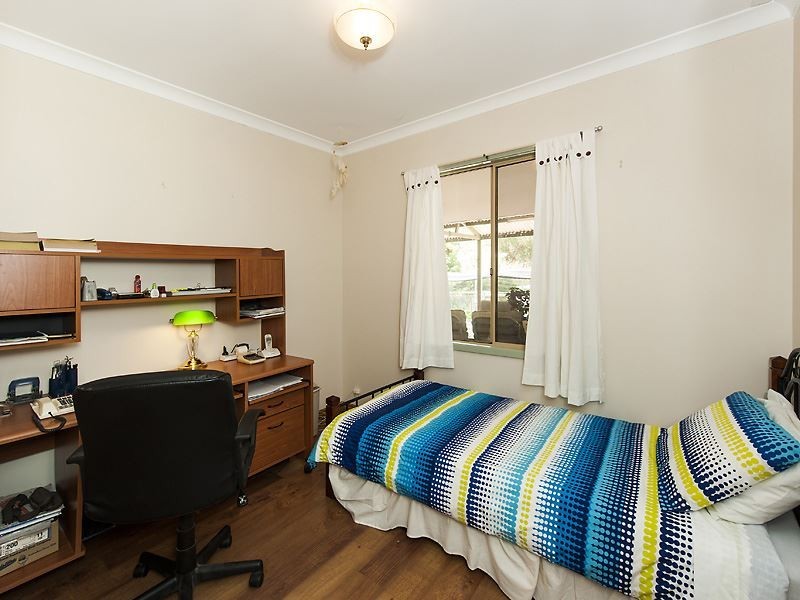 128 Armstrong Hills Drive, Lake Clifton WA 6215