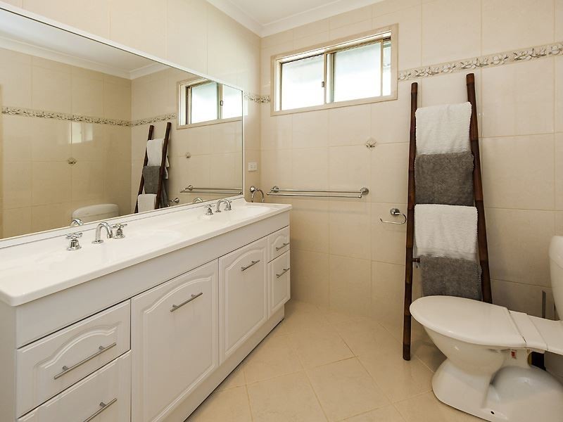 128 Armstrong Hills Drive, Lake Clifton WA 6215