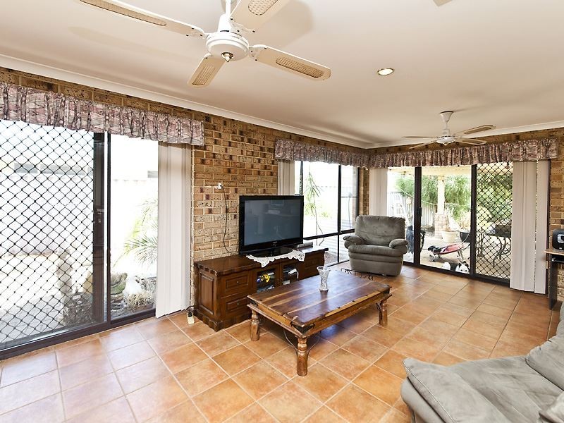 9 Marshall Avenue, Pinjarra WA 6208