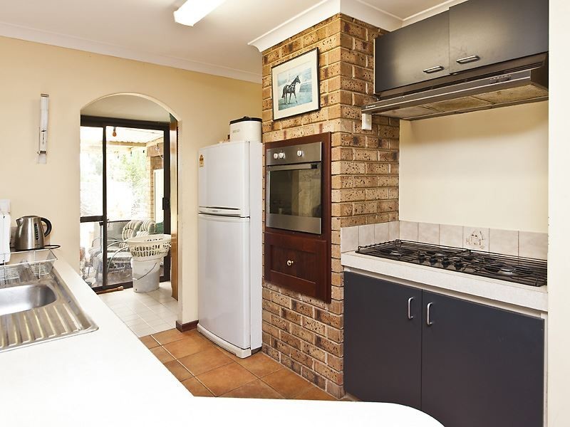 9 Marshall Avenue, Pinjarra WA 6208