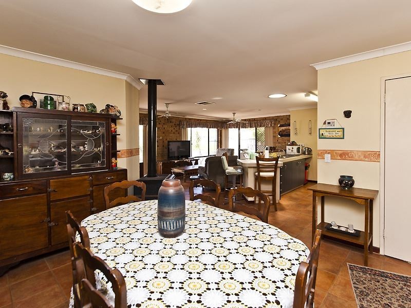 9 Marshall Avenue, Pinjarra WA 6208