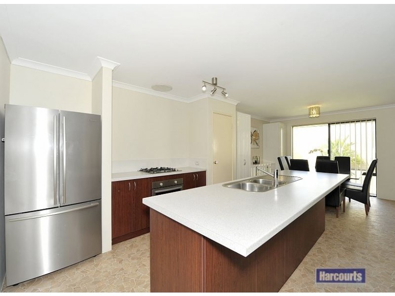 17 Woorabinda Rise, Lakelands WA 6180