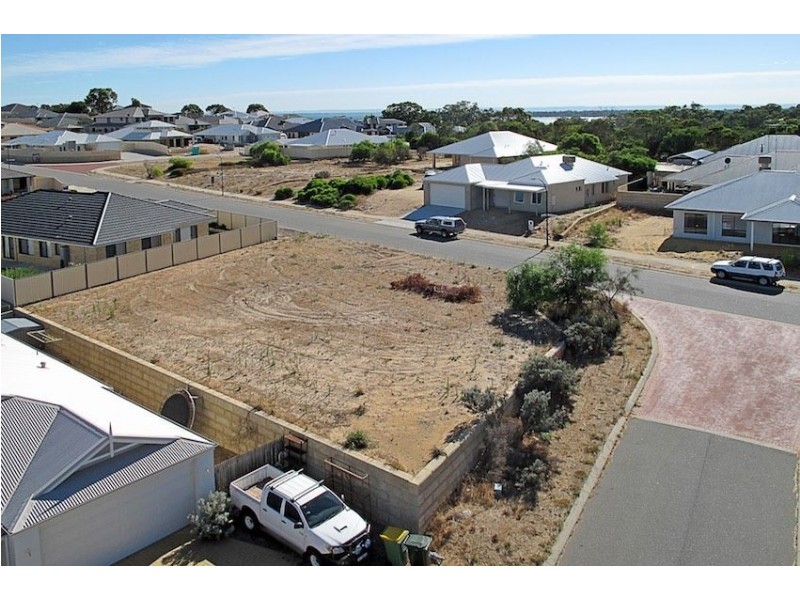 2 Kondinin Way, Dawesville WA 6211