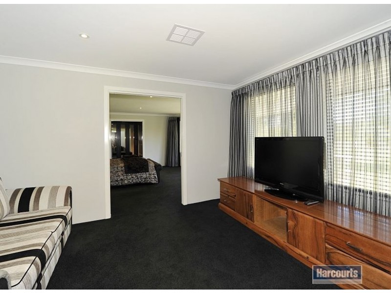 20 Big Lake View, Barragup WA 6209