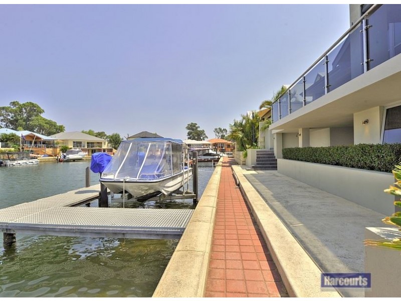 10 Ragamuffin Point, Halls Head WA 6210