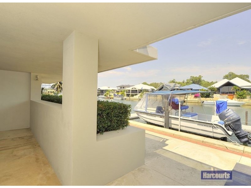 10 Ragamuffin Point, Halls Head WA 6210