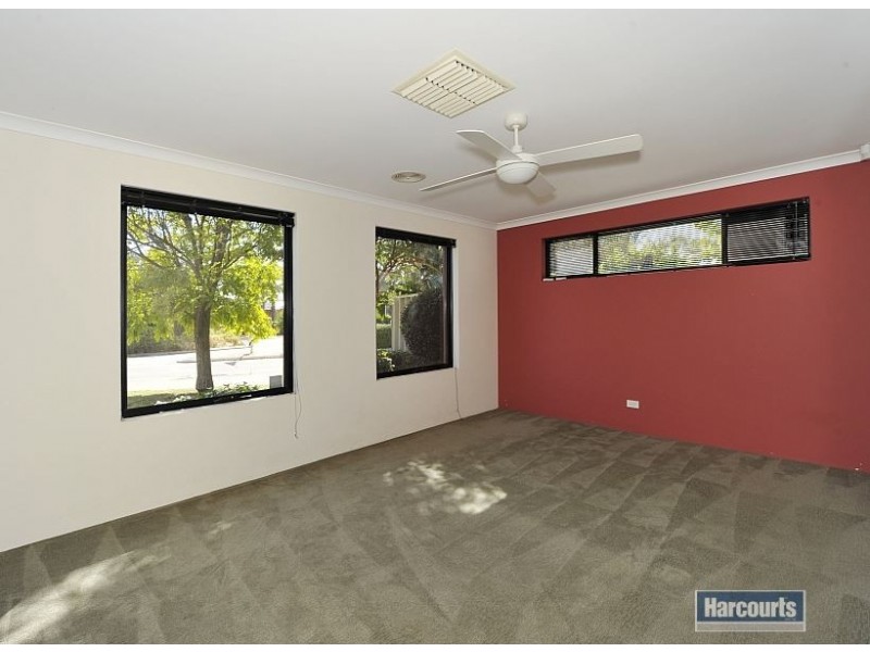 84 Willoughbridge Crescent, Erskine WA 6210