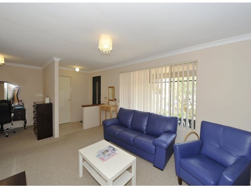 10 Railton Place, Dudley Park WA 6210