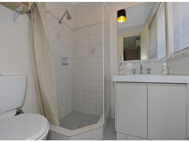 10 Railton Place, Dudley Park WA 6210