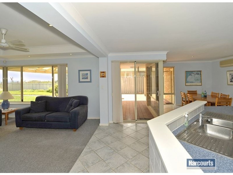 50 Ronsard Drive, San Remo WA 6210