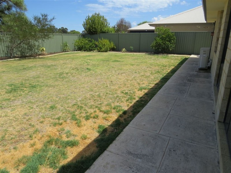 94 Moondyne Ramble, Ravenswood WA 6208