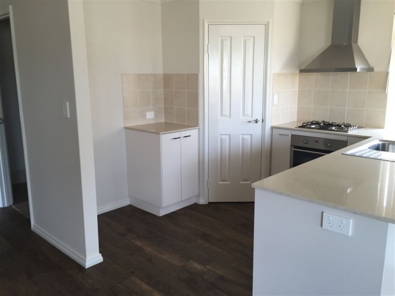 3/2 Queeda Drive, Greenfields WA 6210