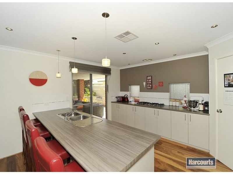 13 Cohen Vista, Lakelands WA 6180