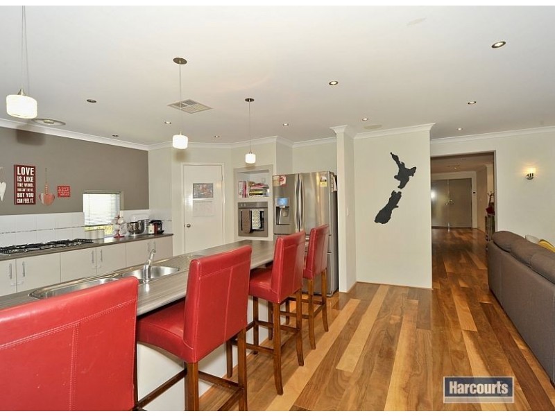 13 Cohen Vista, Lakelands WA 6180