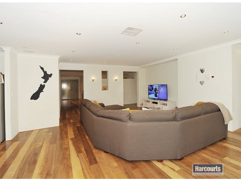 13 Cohen Vista, Lakelands WA 6180