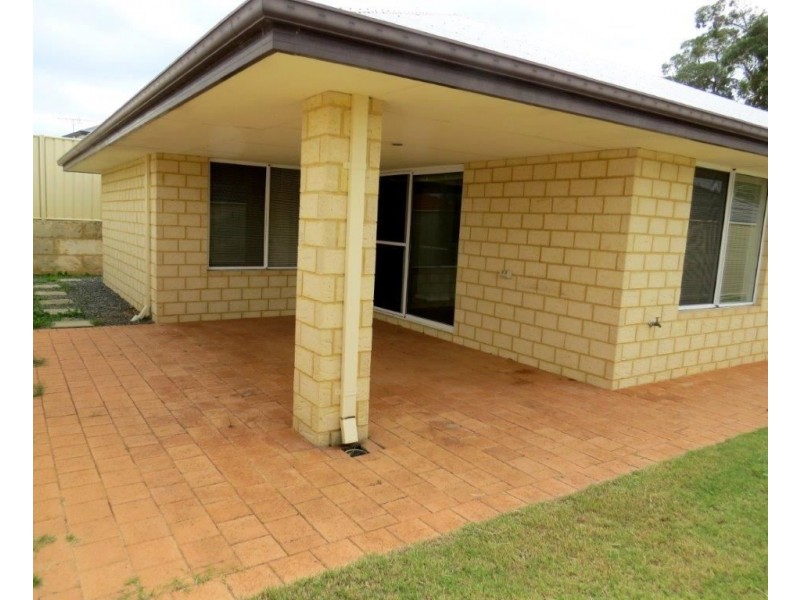 22 Winslow Crest, Lakelands WA 6180