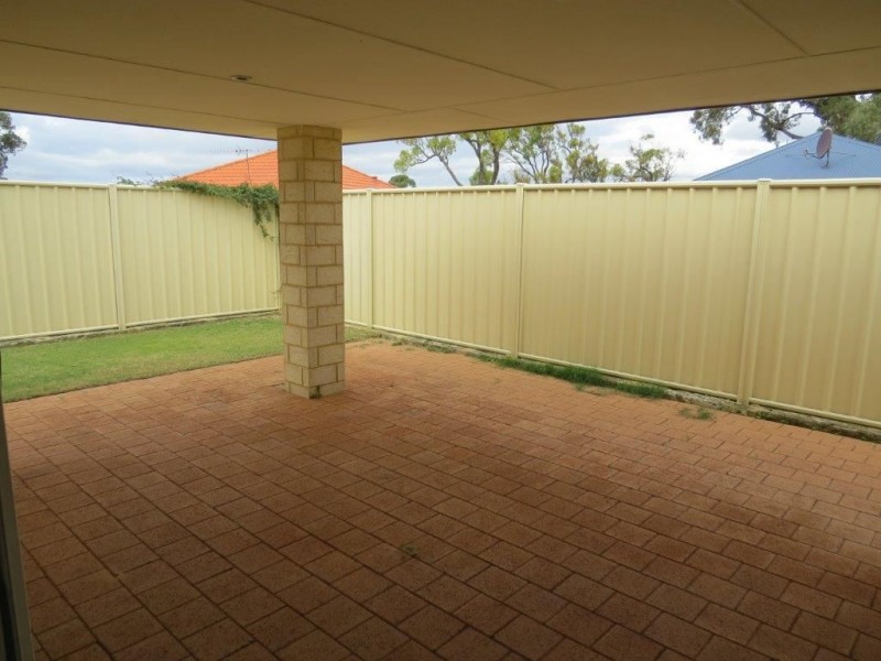 22 Winslow Crest, Lakelands WA 6180