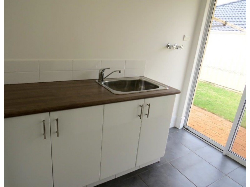 22 Winslow Crest, Lakelands WA 6180