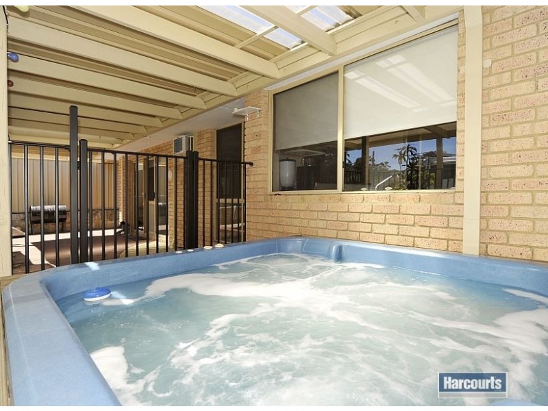 2 Grafton Drive, Dudley Park WA 6210