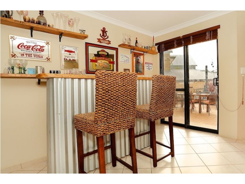 64 Hickman Road, Silver Sands WA 6210