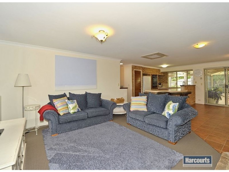 1 Candelo Loop, Greenfields WA 6210