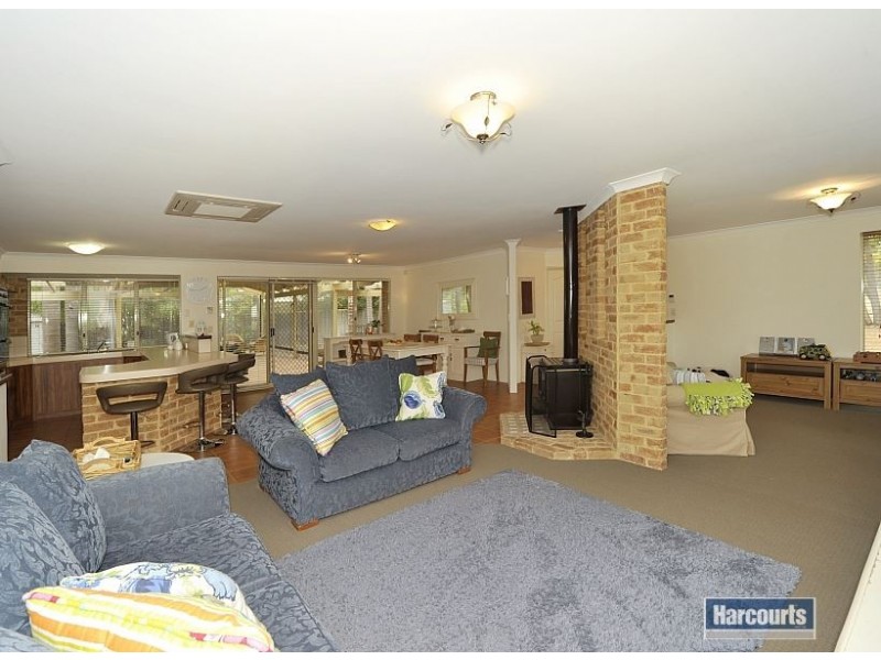 1 Candelo Loop, Greenfields WA 6210