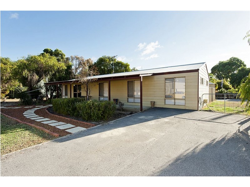 2 Tuart Court, Preston Beach WA 6215