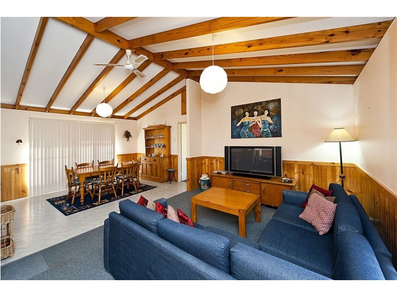 2 Tuart Court, Preston Beach WA 6215