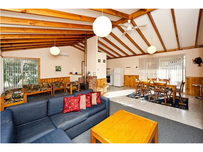 2 Tuart Court, Preston Beach WA 6215