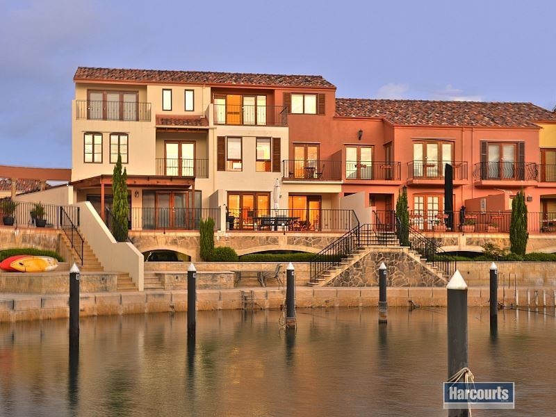 100/18 Port Quays, Wannanup WA 6210