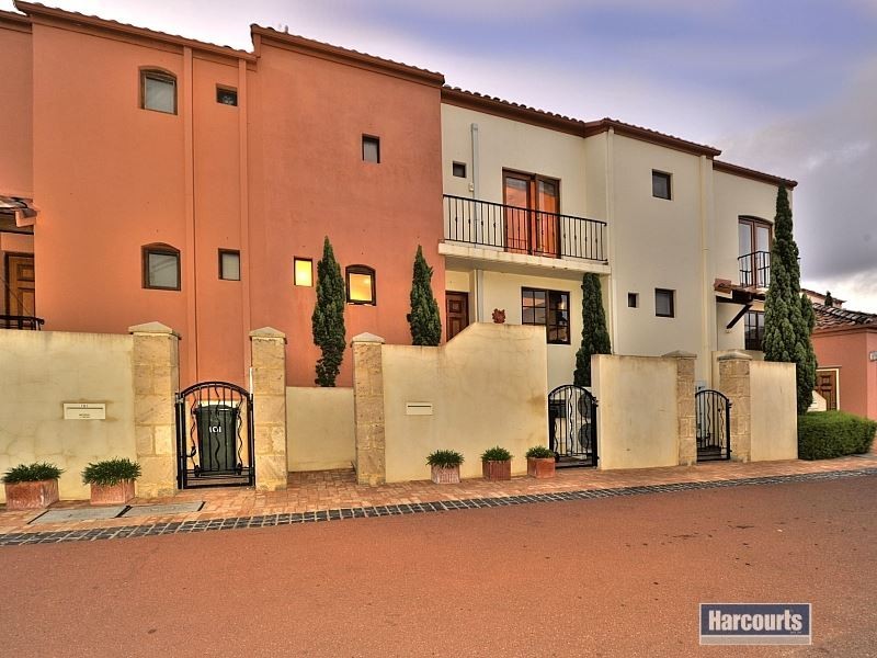 100/18 Port Quays, Wannanup WA 6210