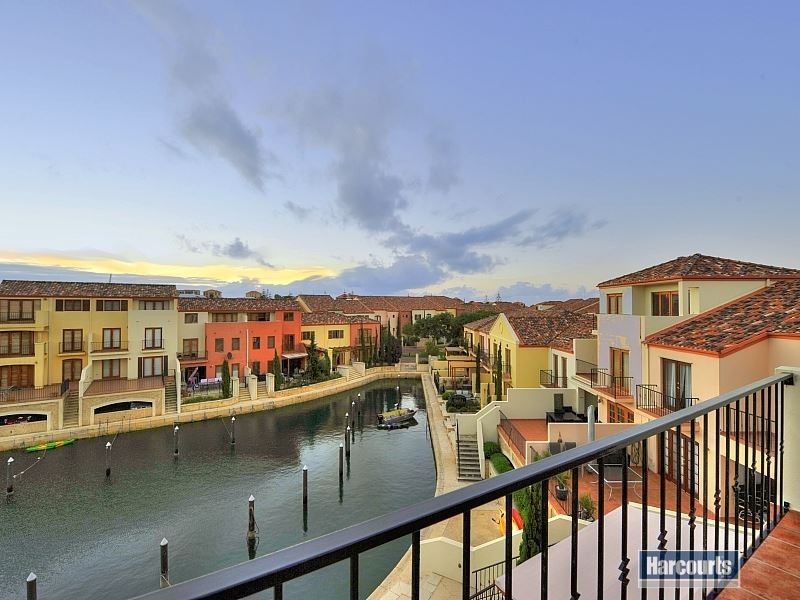 100/18 Port Quays, Wannanup WA 6210