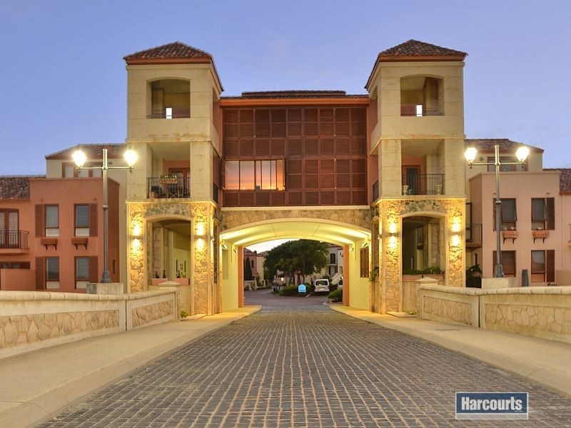 100/18 Port Quays, Wannanup WA 6210