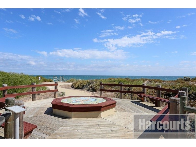 18 Calytrix Way, Halls Head WA 6210