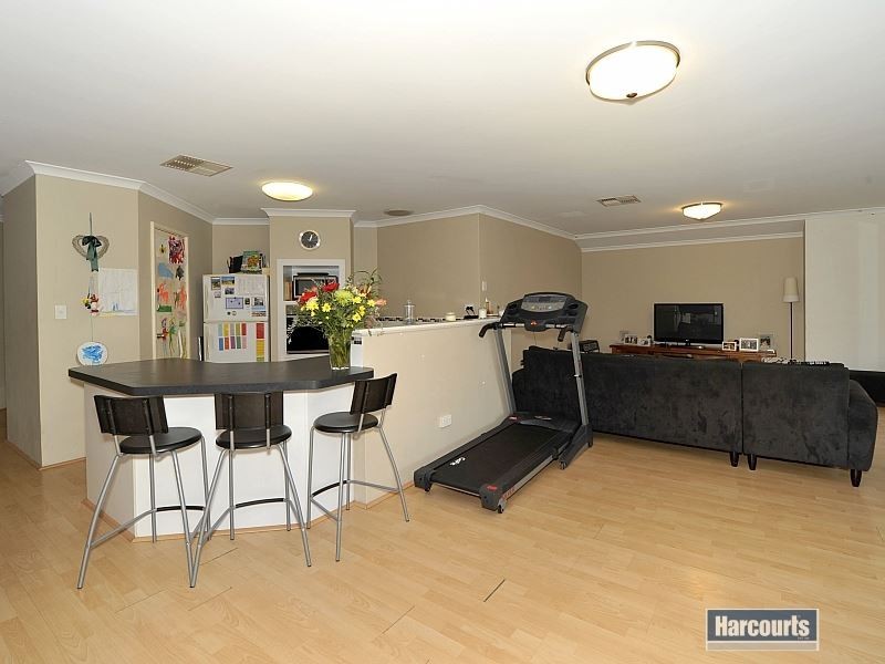 17 Camden Way, Meadow Springs WA 6210