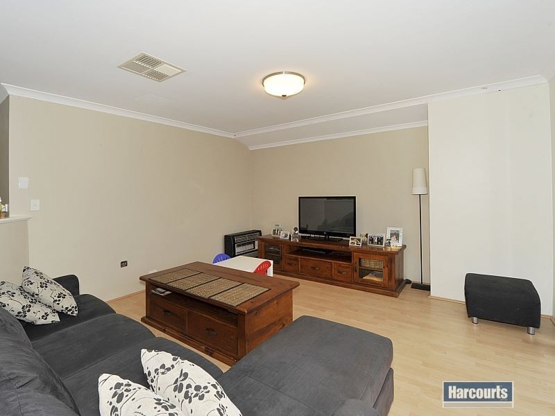 17 Camden Way, Meadow Springs WA 6210