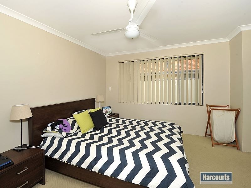 17 Camden Way, Meadow Springs WA 6210