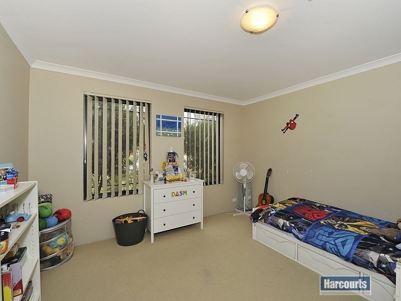 17 Camden Way, Meadow Springs WA 6210