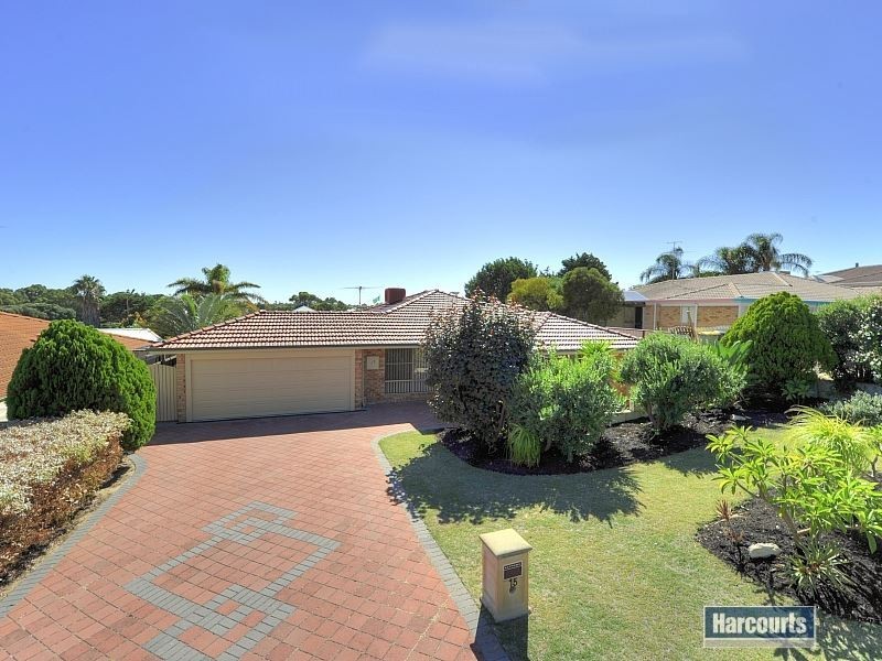 15 Berrigan Row, Halls Head WA 6210