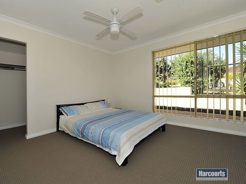 15 Berrigan Row, Halls Head WA 6210