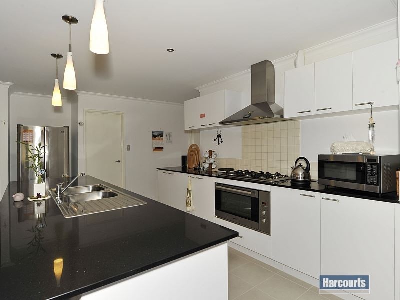 20 Calder Nook, Lakelands WA 6180