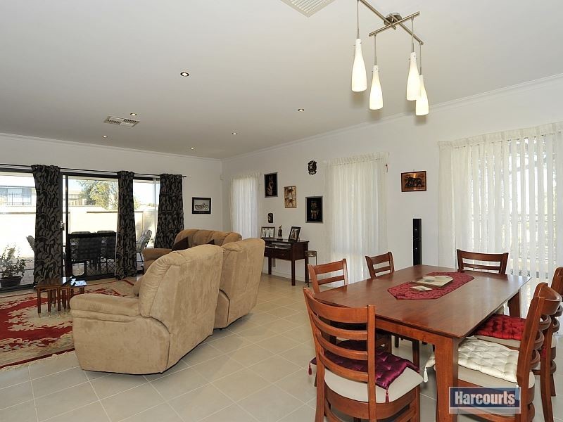 20 Calder Nook, Lakelands WA 6180