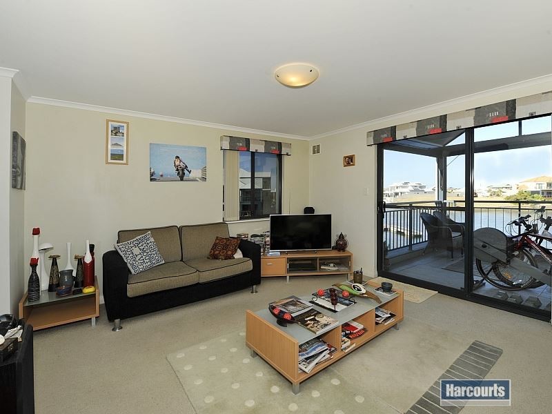 8/206 Mary Street, Halls Head WA 6210