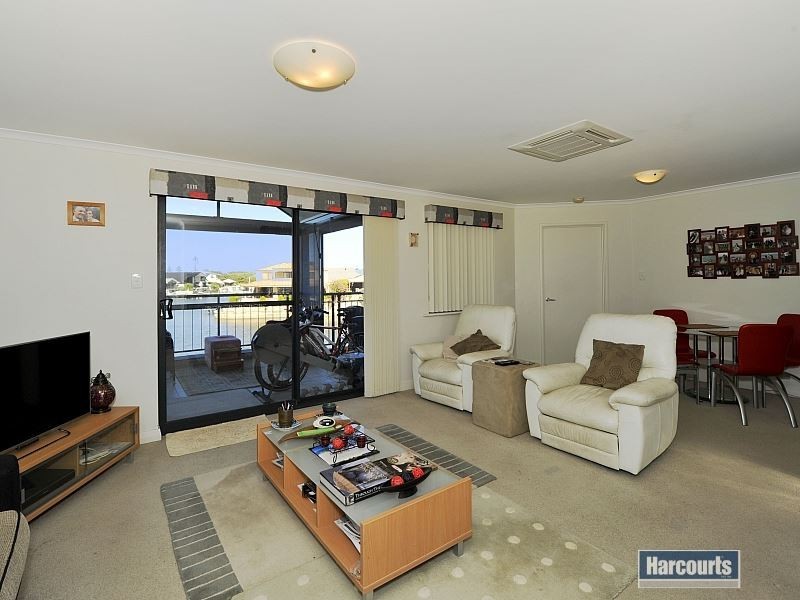 8/206 Mary Street, Halls Head WA 6210