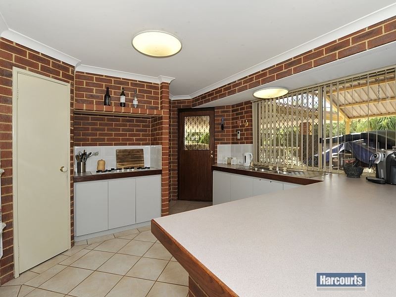 6 Queenscliff Rise, Greenfields WA 6210