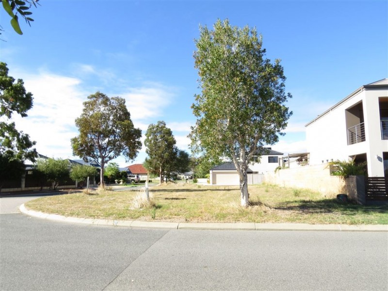 71 Darwin Terrace, Dudley Park WA 6210