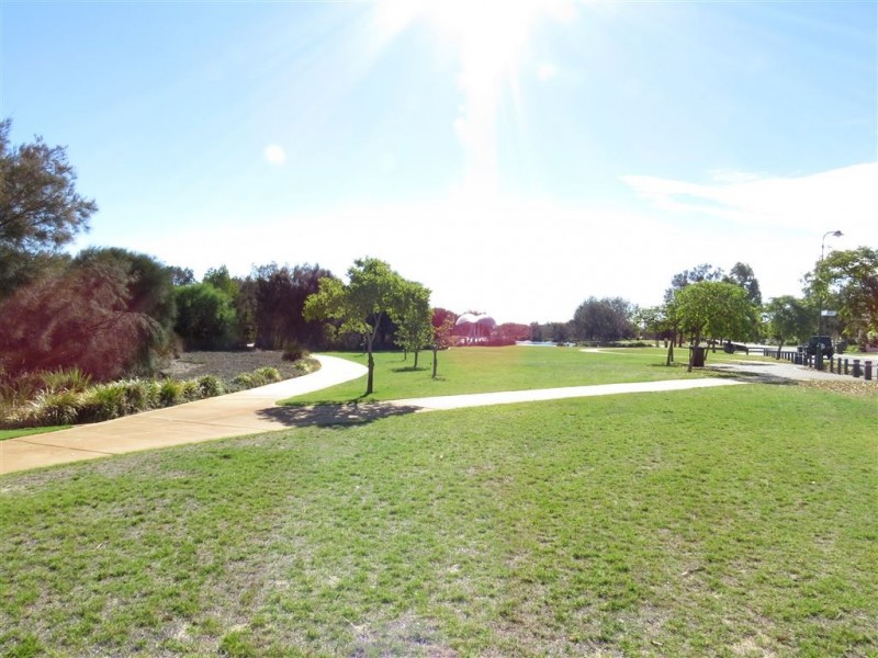 71 Darwin Terrace, Dudley Park WA 6210