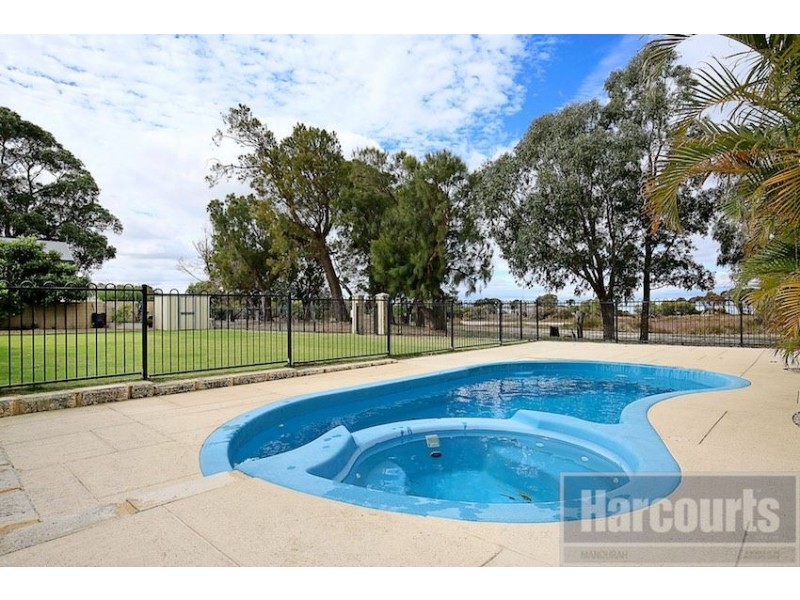 18 Placid Waters Parade, Coodanup WA 6210
