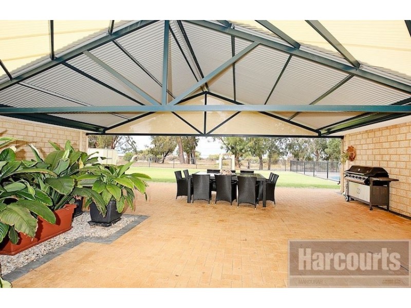 18 Placid Waters Parade, Coodanup WA 6210